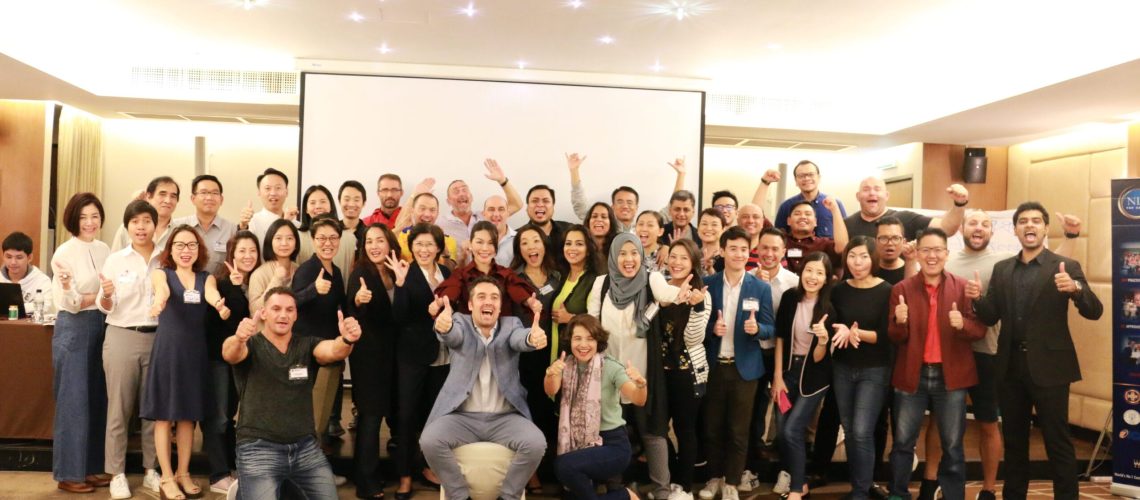 Image of a group of students in an NLP Top Coach course.